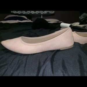 Ballet flats